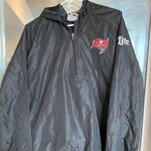 NEW Tampa Bay Bucs wind breaker jacket